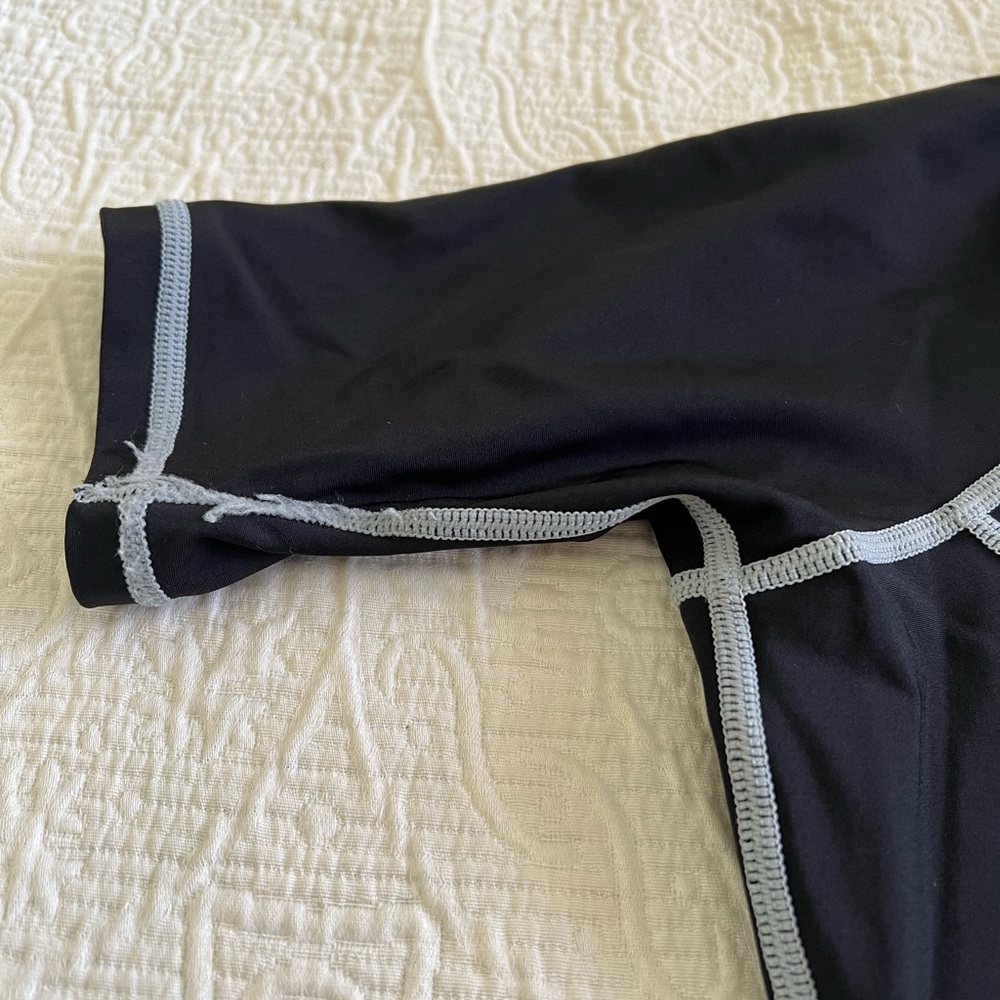 Roxy Rashguard - Picture 4 of 6